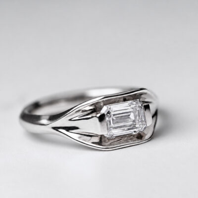 Inel din aur cu diamant lab-grown emerald cut Avalon